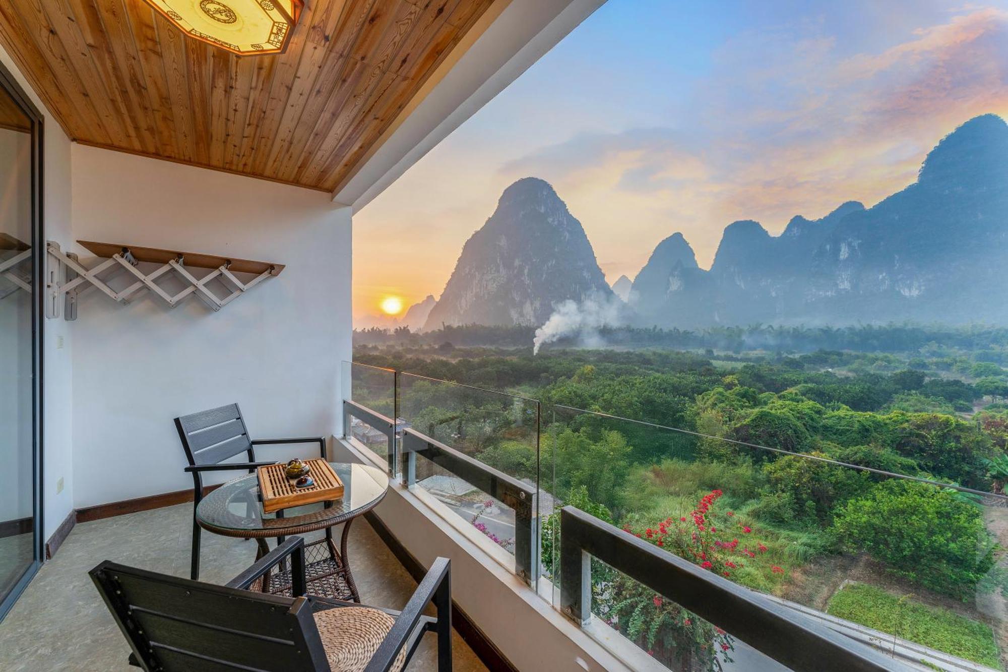 Leisure Courtyard Hotel Yangshuo-Free Shuttle Bus To Yangshuo Station Stay 2 Nights One Way Extérieur photo
